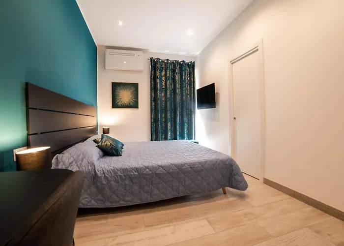 Michelangelo Luxury - Colosseo - Wifi 4* 로마